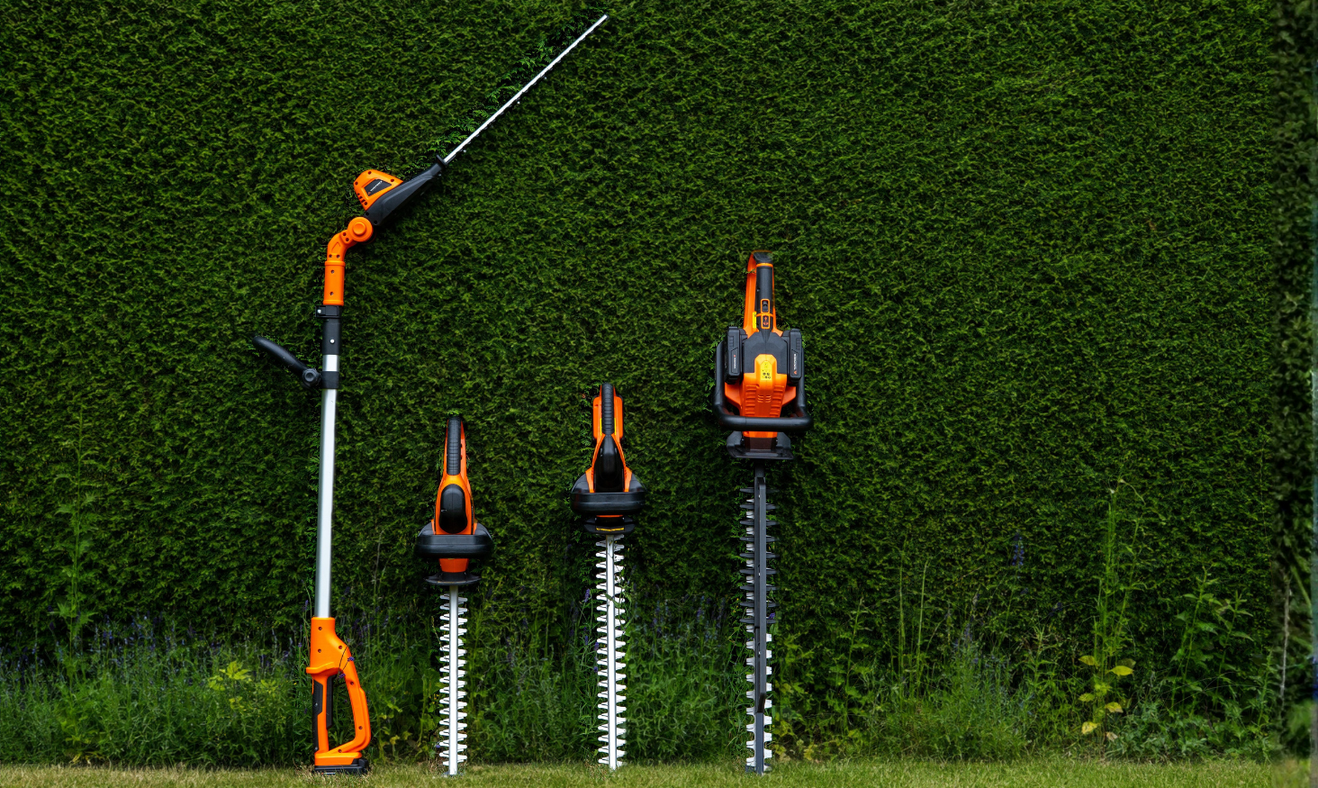 How to Choose the Right Hedge Trimmer (Complete UK Buying Guide)