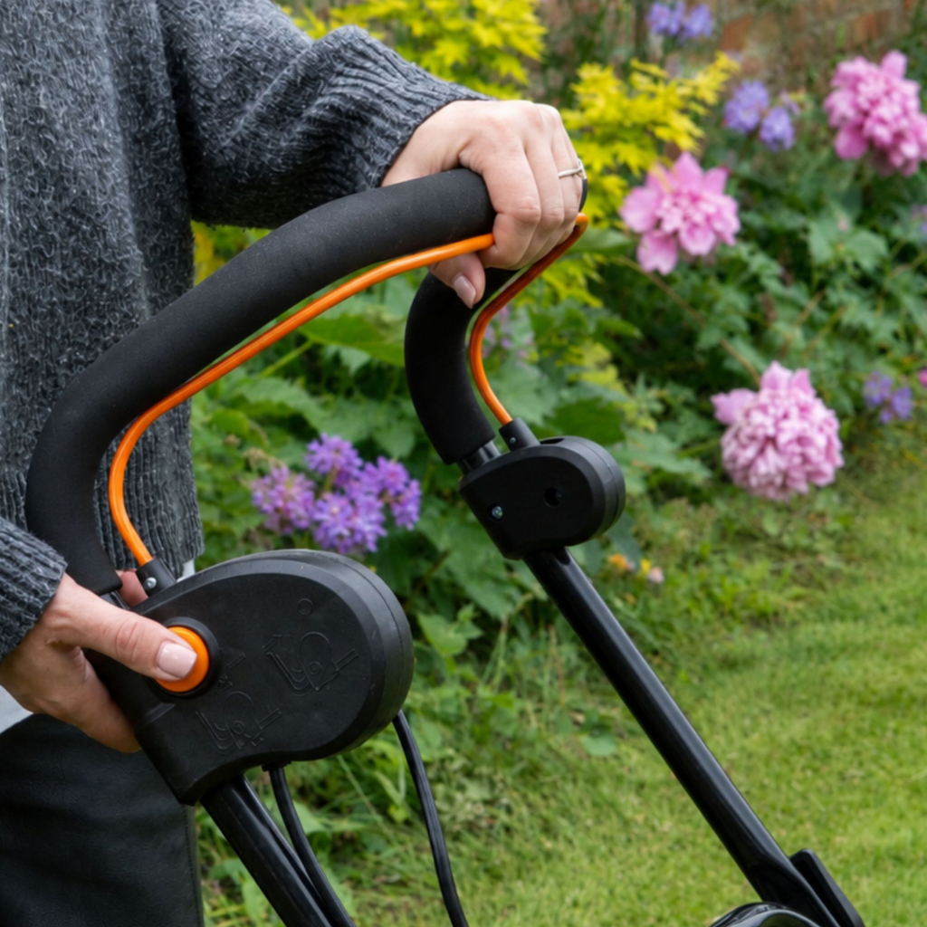 1800W 44cm Corded Electric Lawnmower