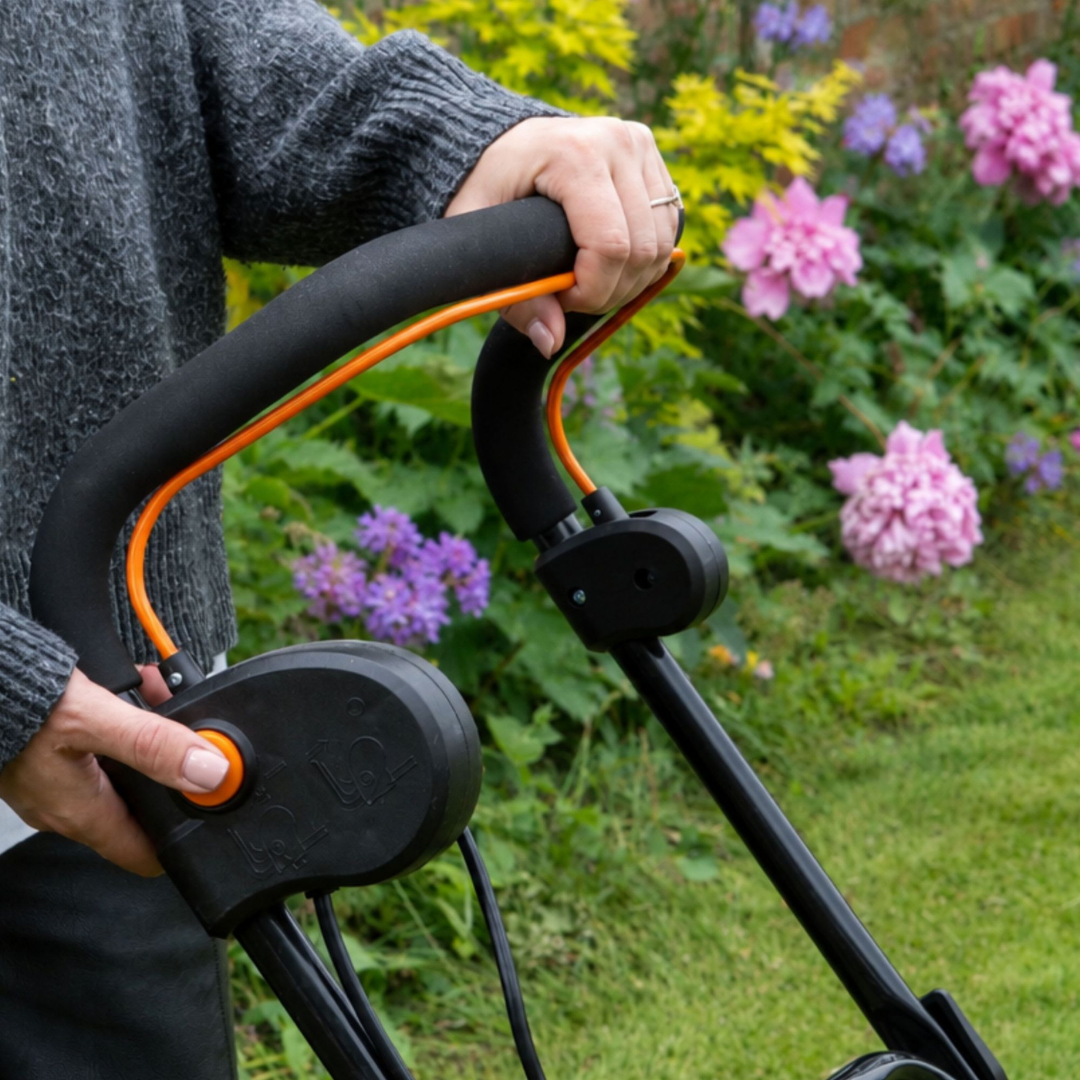 1800W 44cm Corded Electric Lawnmower