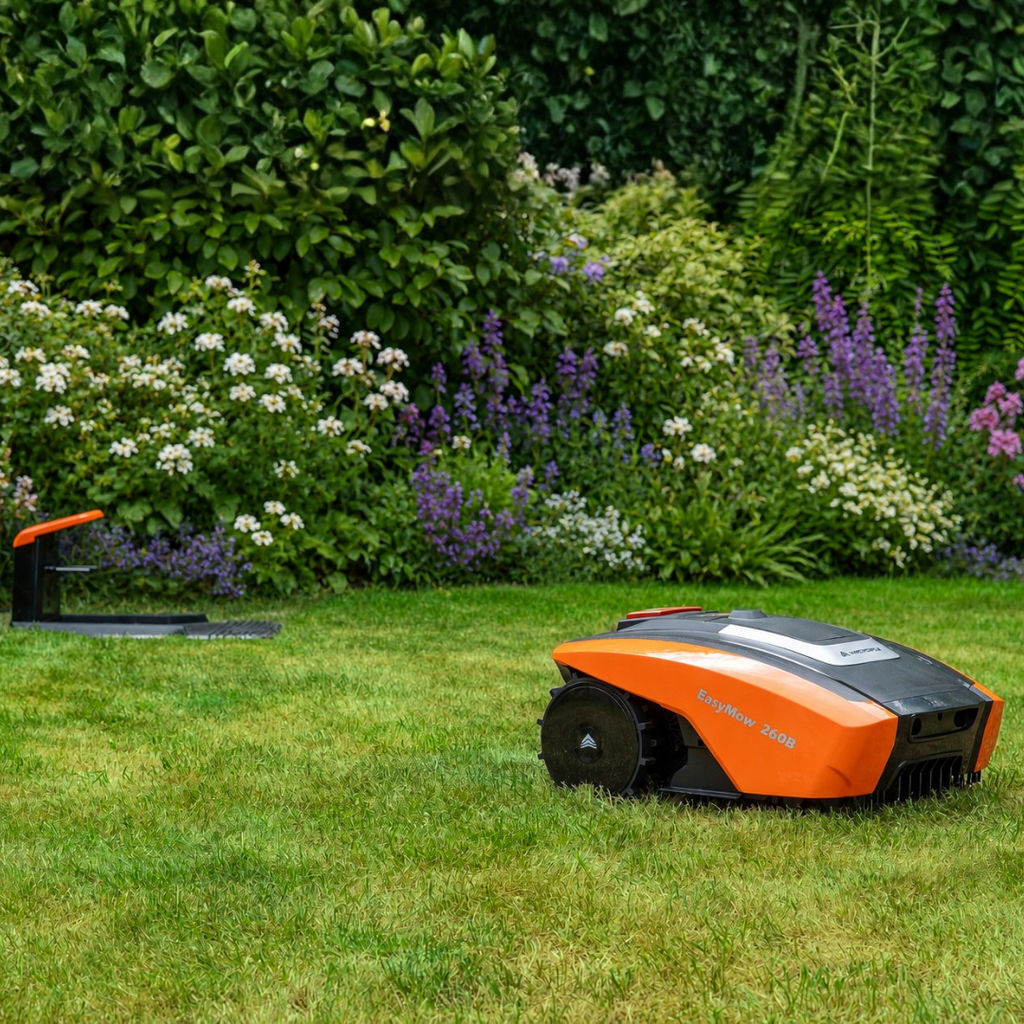 EasyMow260B App Controlled Robotic Lawnmower | Small City Gardens up to 260m²