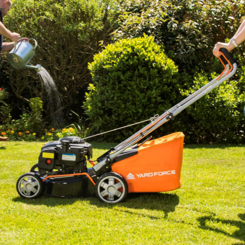 125cc 41cm Self-Propelled Petrol Lawnmower Briggs & Stratton 300E Engine