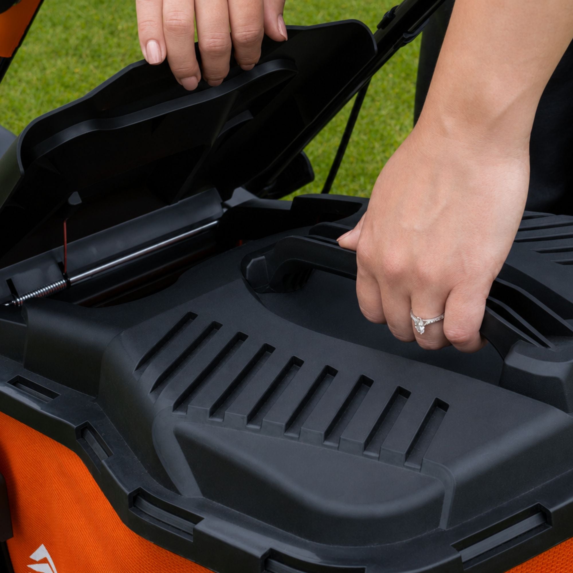 1600W 37cm Electric Lawnmower