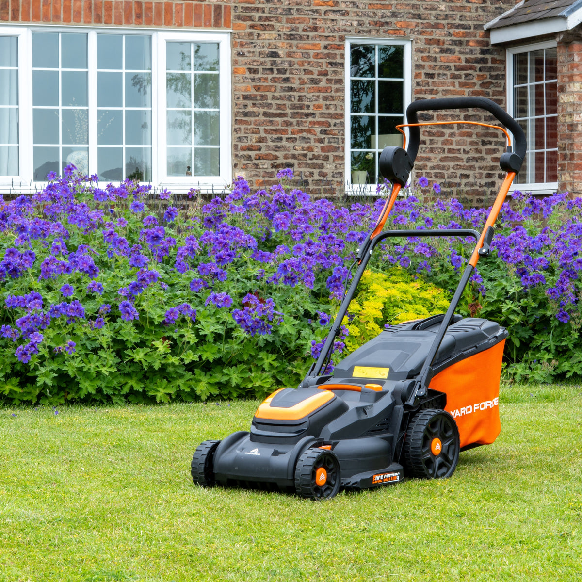 40V (2x20V) 37cm Cordless Brushless Lawnmower