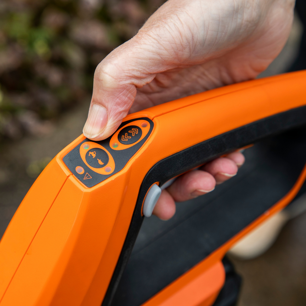 20V Cordless Dual Speed Patio Cleaner